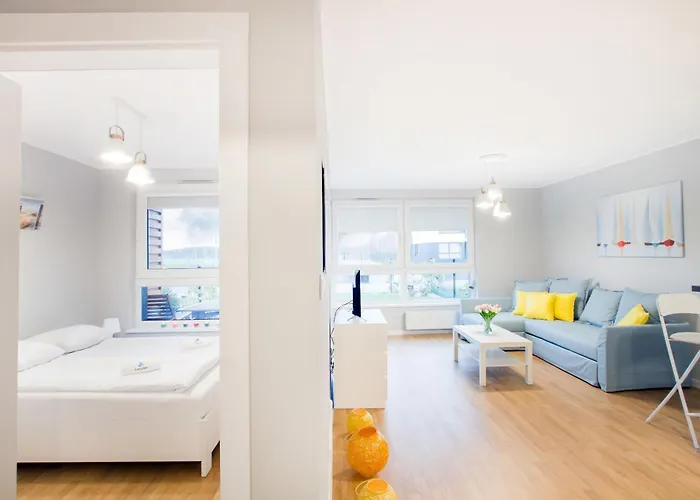 Przestronny Z Tarasem I Parkingiem W Gdyni By Renters