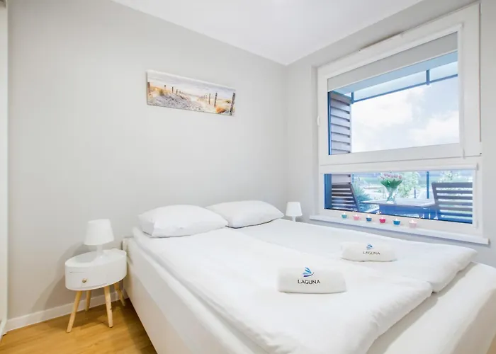 Przestronny Z Tarasem I Parkingiem W Gdyni By Renters *