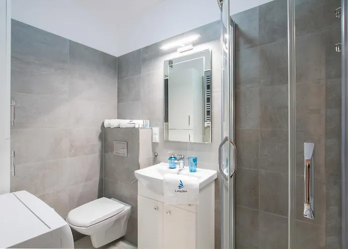 Przestronny Z Tarasem I Parkingiem W Gdyni By Renters Gdynia