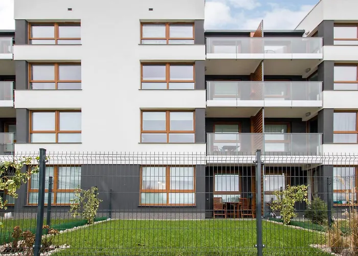 Przestronny Z Tarasem I Parkingiem W Gdyni By Renters